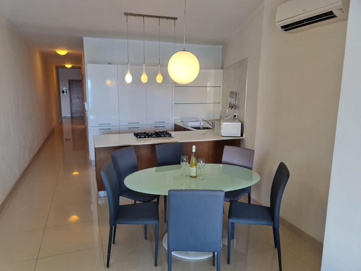 דירות Zebbug  Seabreeze Waterfront Flat מראה חיצוני תמונה